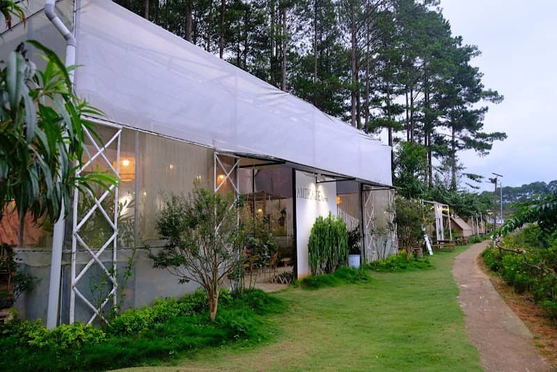 Amikaje Farm Glamping BBQ