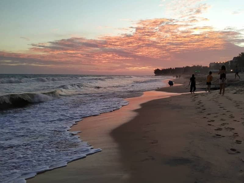 Hoạt động trên Bãi Biển Hàm Tiến