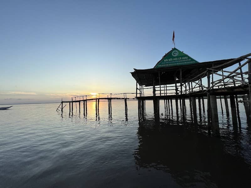 Cột mốc tọa độ Quốc gia GPS0001 tại Đất Mũi