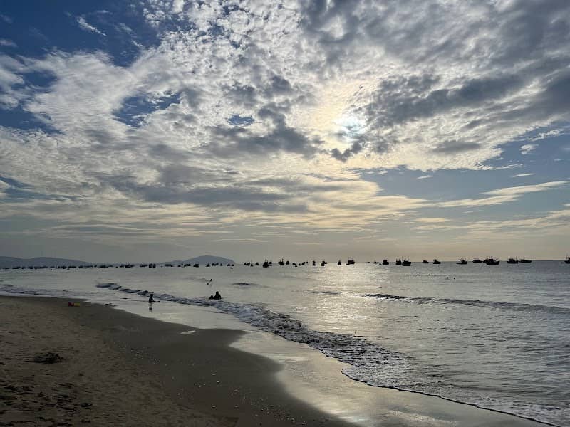 Bãi Sau Mũi Né Có Gì Hấp Dẫn? Review & Kinh Nghiệm Du Lịch Chi Tiết