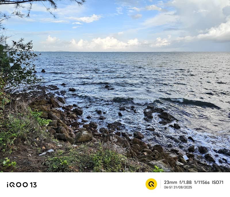 Cảnh đẹp Bờ kè núi Đèn