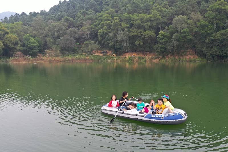 View hồ tại Boar Glamping