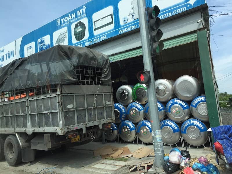 Khung cảnh đường phố Ngã 3 Tân Hội