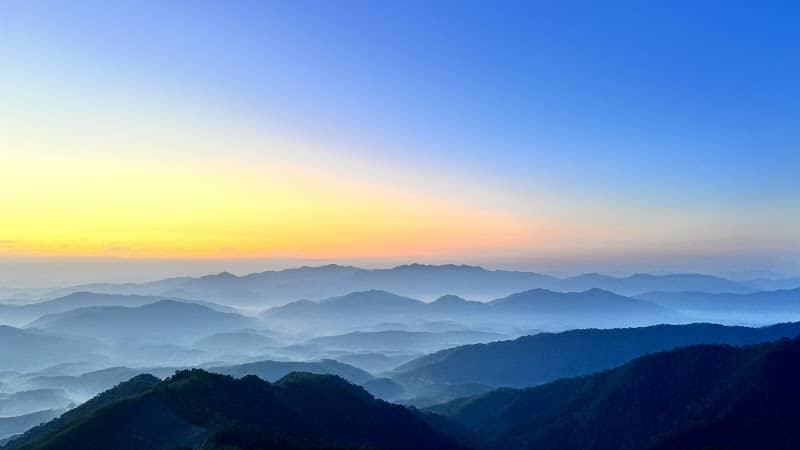 Khung cảnh mây trời Cao nguyên Đồng Cao