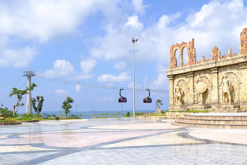 Cáp treo Hòn Thơm nhìn từ trên cao