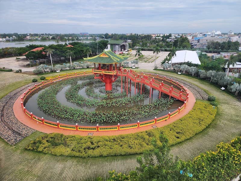 Đỉnh Núi Sam và các công trình Phật giáo