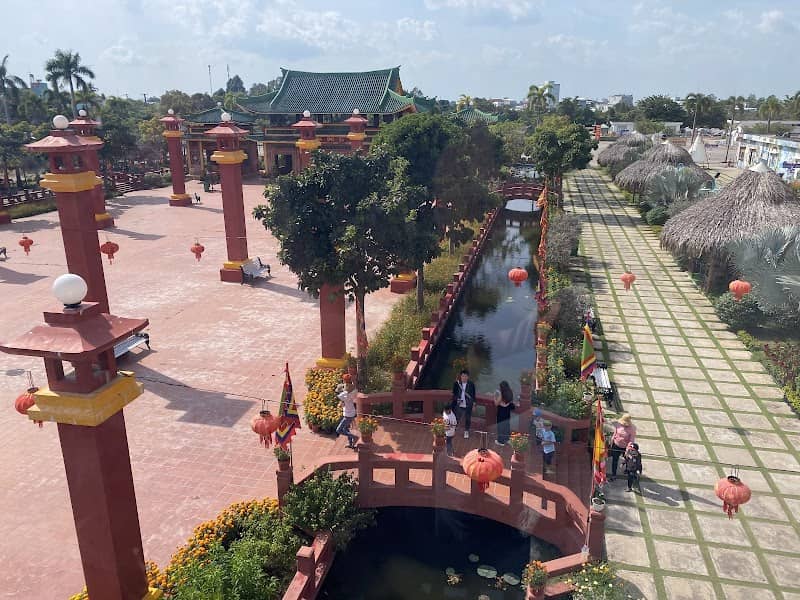 Tiểu cảnh khu vực cáp treo Núi Sam