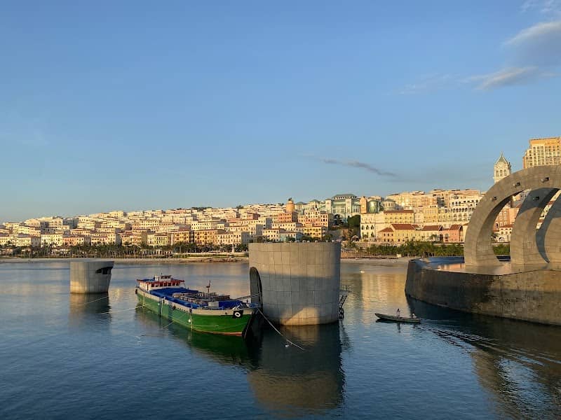 Cặp đôi tại Cầu Hôn Phú Quốc