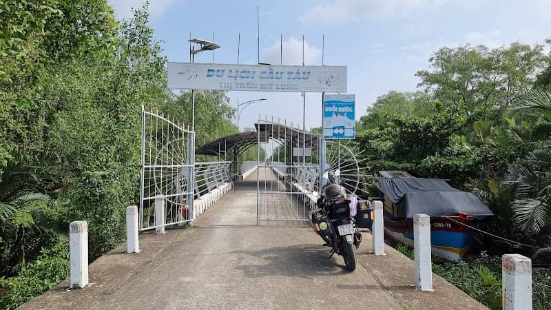 Cầu tàu biển Mỹ Long