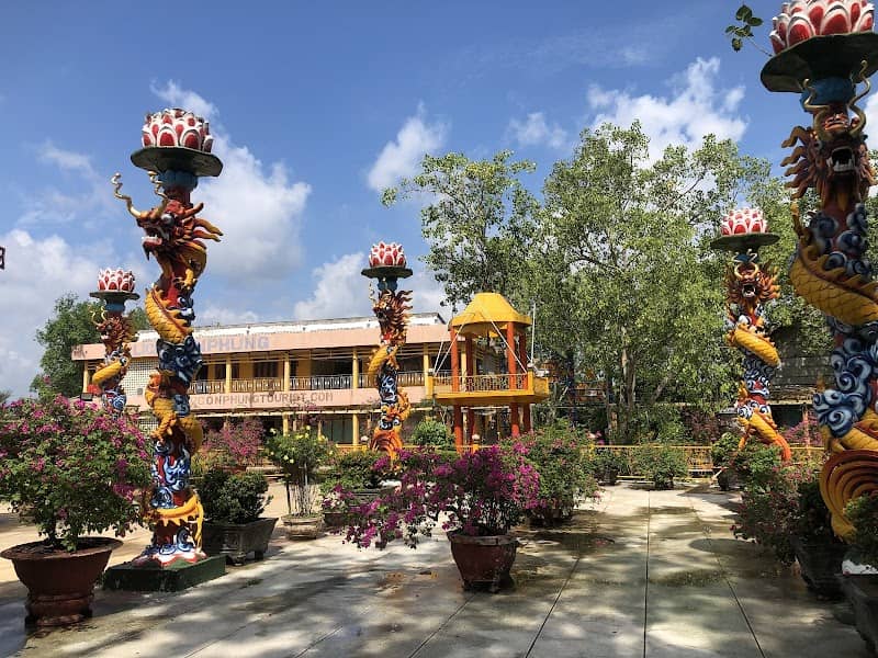 Ẩm thực Cồn Phụng