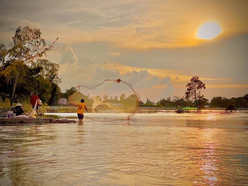 Điểm tắm đồng bình yên