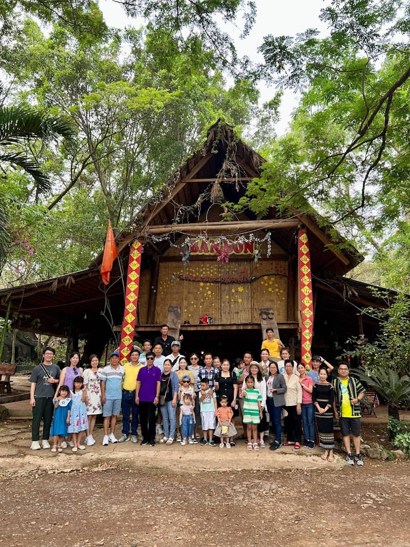 Hoạt động giải trí CÔNG TY TNHH DU LỊCH GIA ĐỊNH