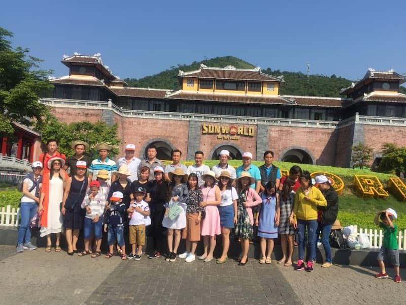 Hoàng Anh Tours văn phòng làm việc