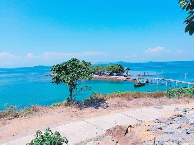 Hoạt động trên Đảo Hải Tặc