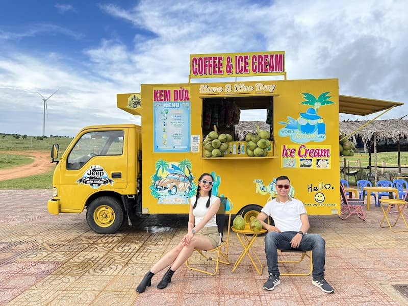 Cảnh đẹp biển báo giao thông Bàu Trắng