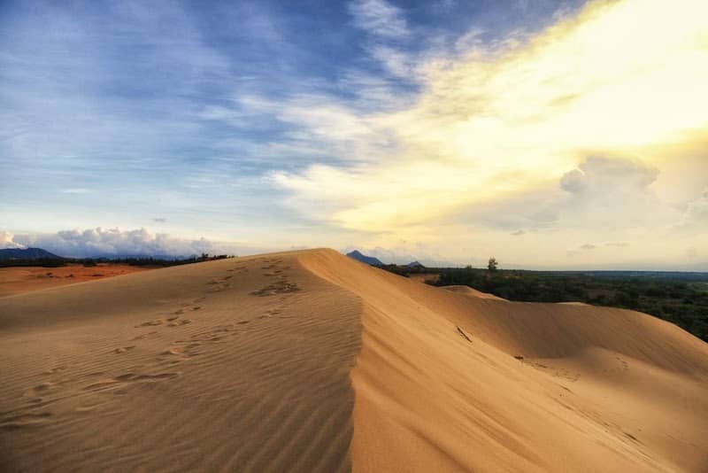 Đồi cát Nam Cương lúc bình minh