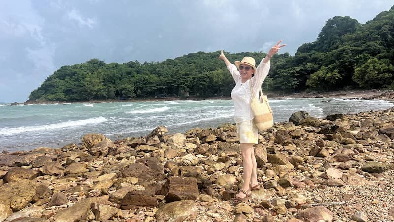 Hòn Bờ Đập - Bãi biển yên bình