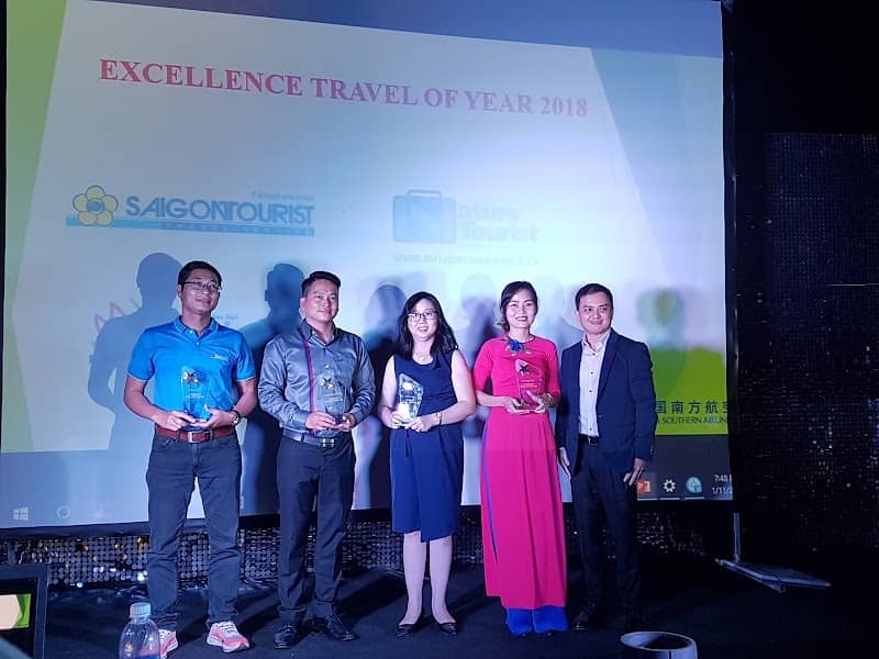 Hành trình kéo vali