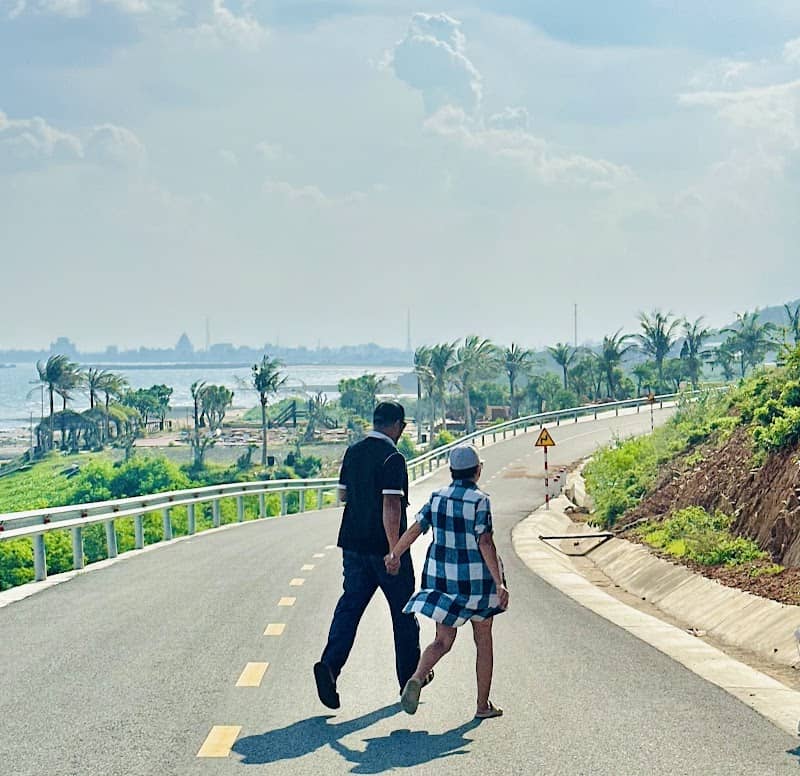 View biển từ Dốc Hoàng Hôn