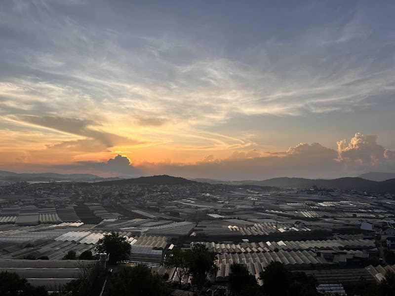 View thành phố từ Hòn Bồ