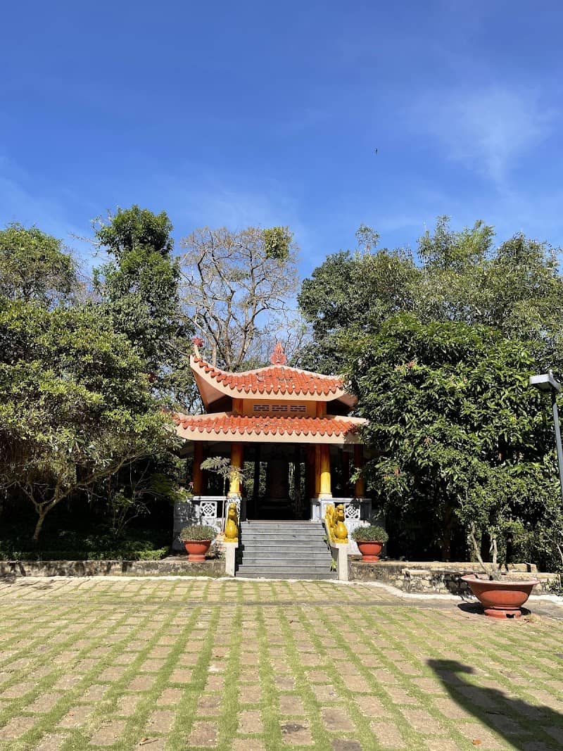 Hoạt động ở Khu di tích lịch sử Minh Đạm