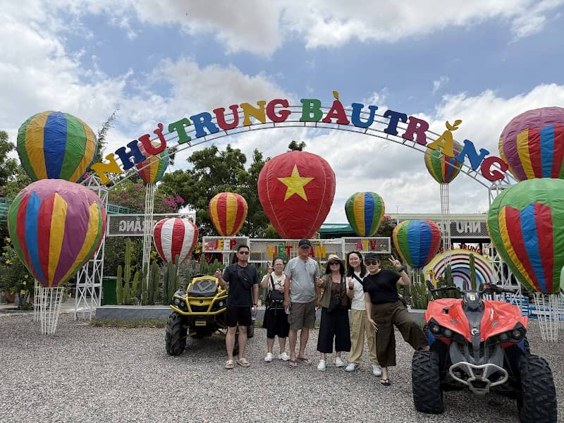 Hồ sen tại Bàu Trắng