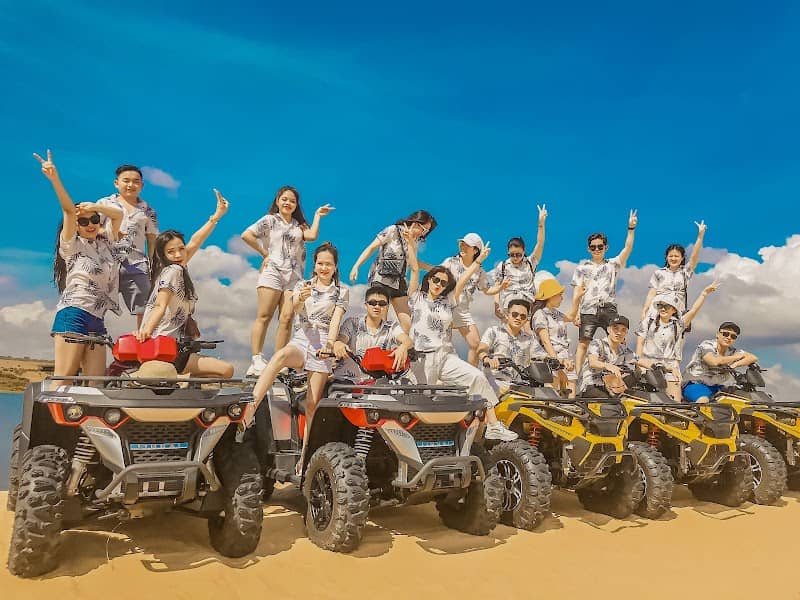 Xe jeep địa hình Bàu Trắng U&Me