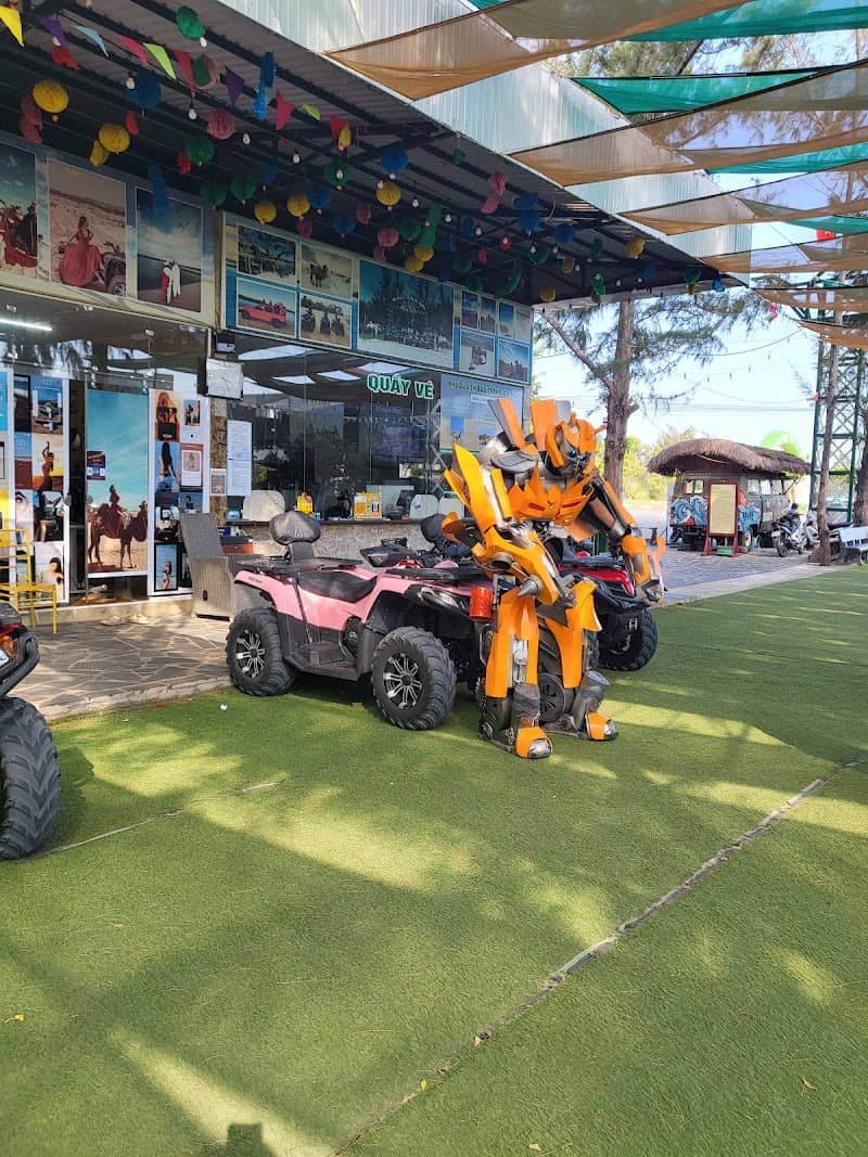 Cây khô độc đáo Bàu Trắng U&Me