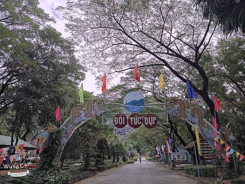 Khu du lịch Đồi Tức Dụp