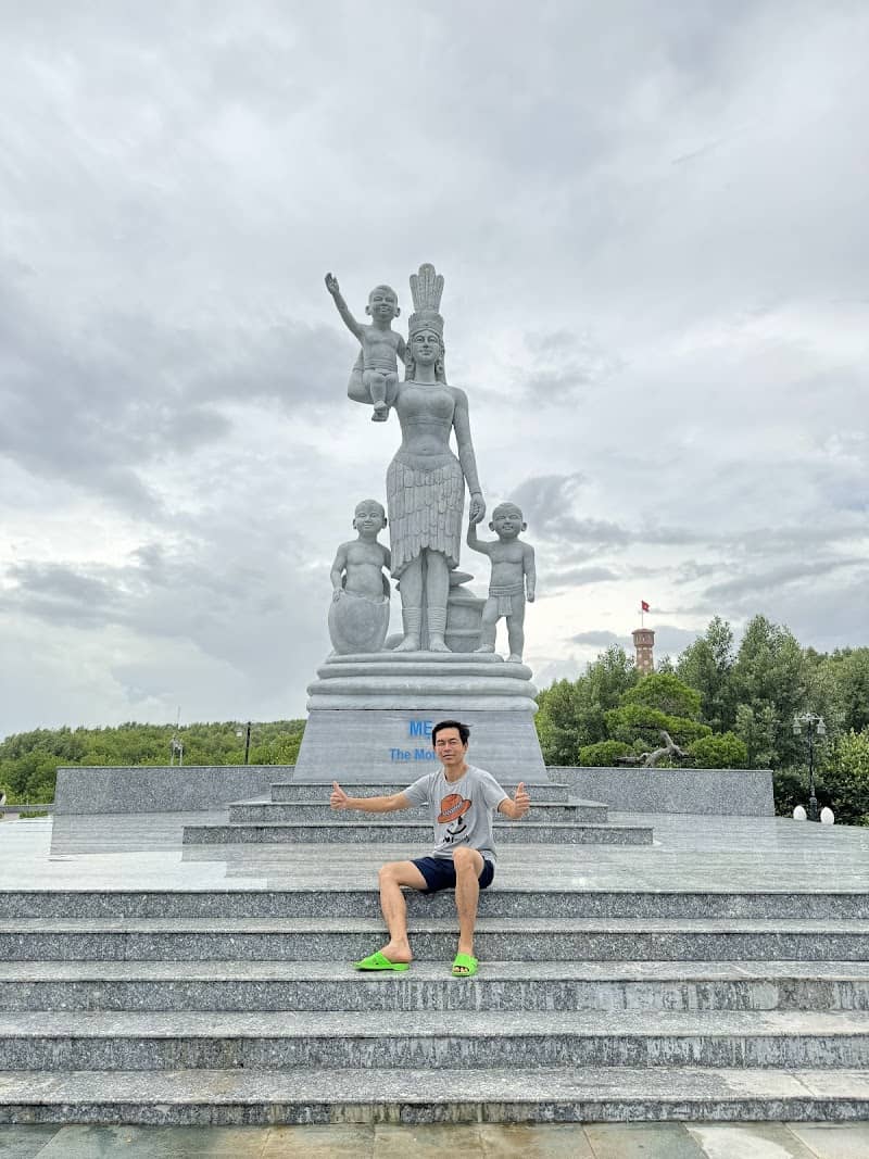 Vọng Hải Đài Mũi Cà Mau