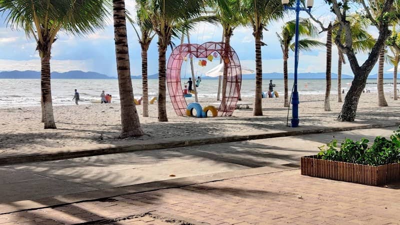 Cổng vào khu du lịch Mũi Nai