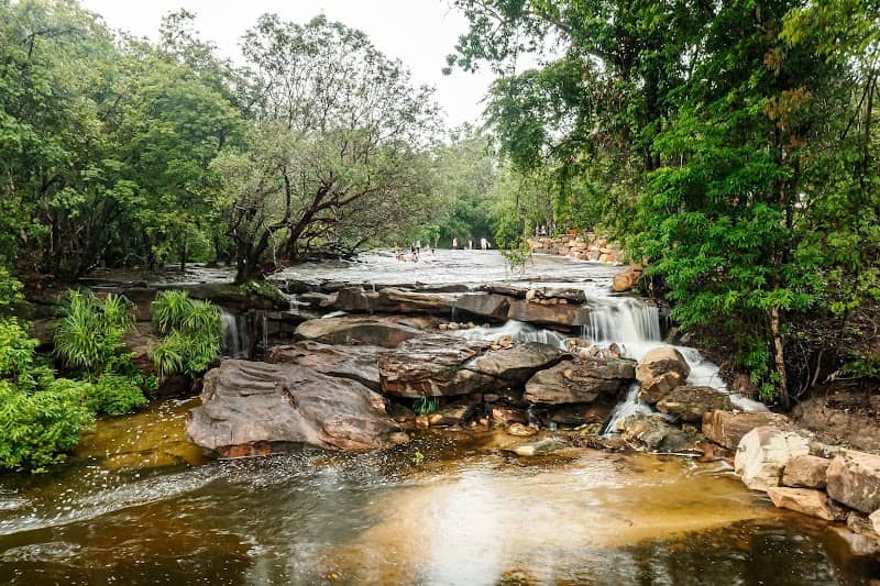 Đường đến Suối Đá Bàn