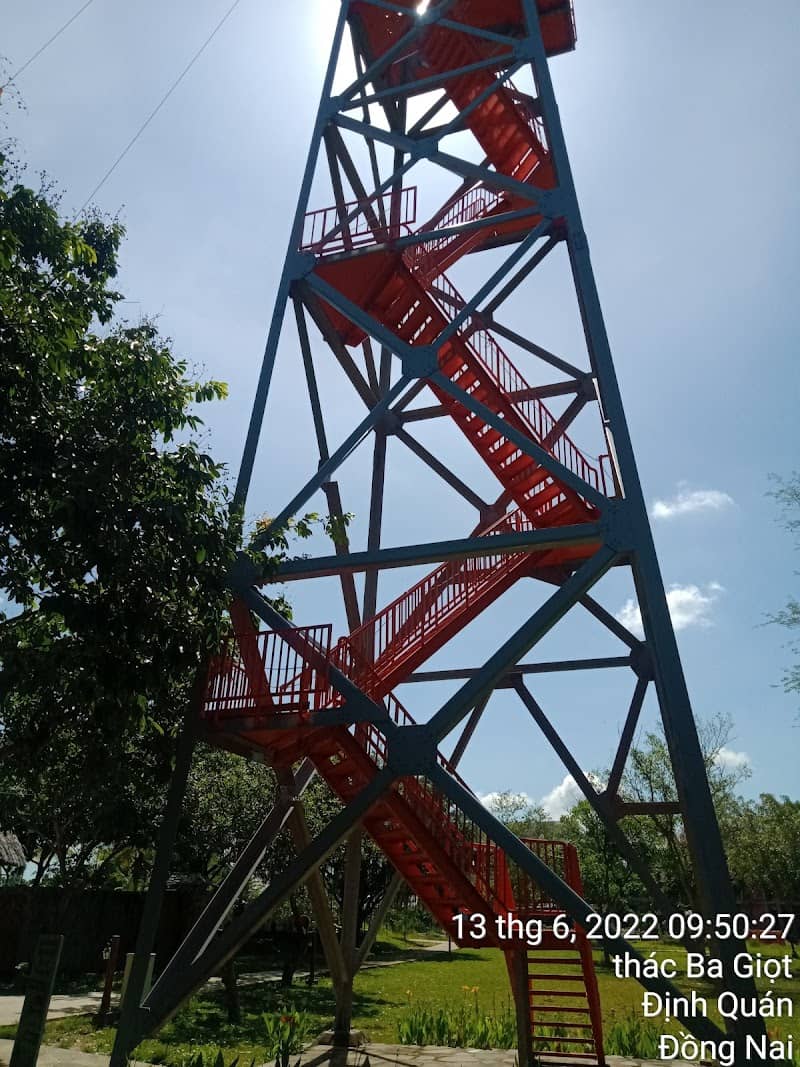 Cầu treo Thác Ba Giọt - Toàn cảnh khu du lịch