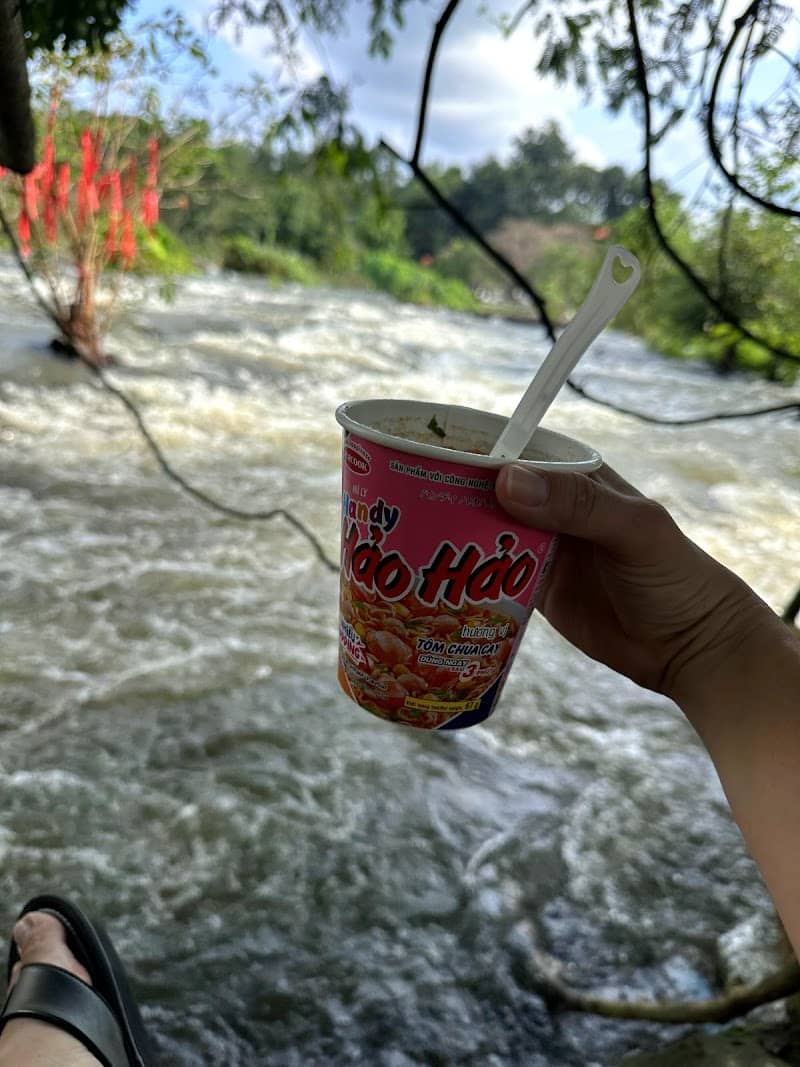 Góc chill tại Thác Sông Ray