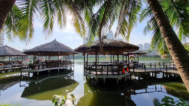 Cảnh đẹp Khu du lịch Văn Thánh