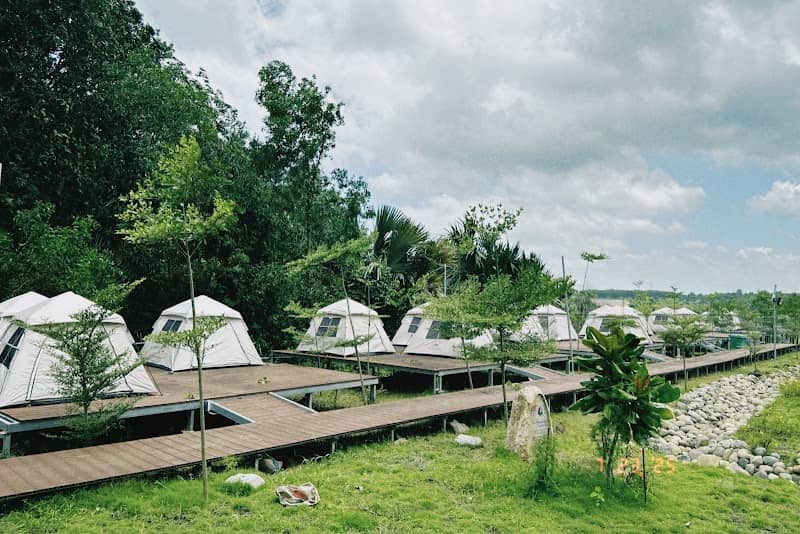 Lakeville Suối Rao Glamping Retreat - Hoạt động chèo SUP