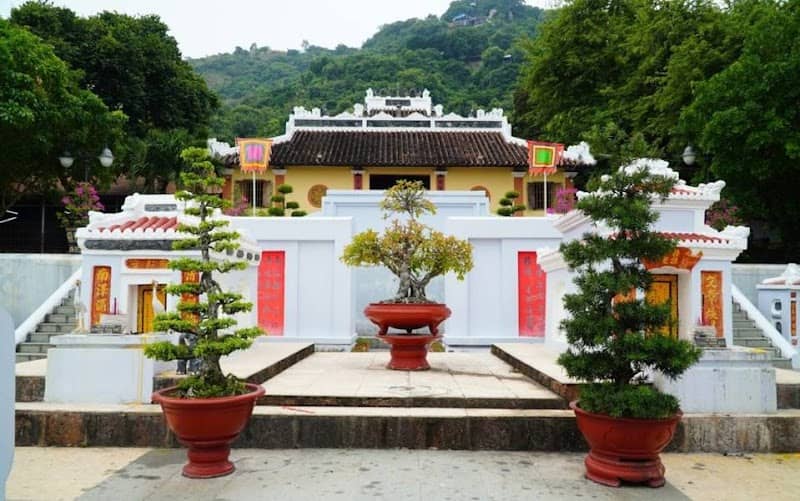 Lăng Thoại Ngọc Hầu