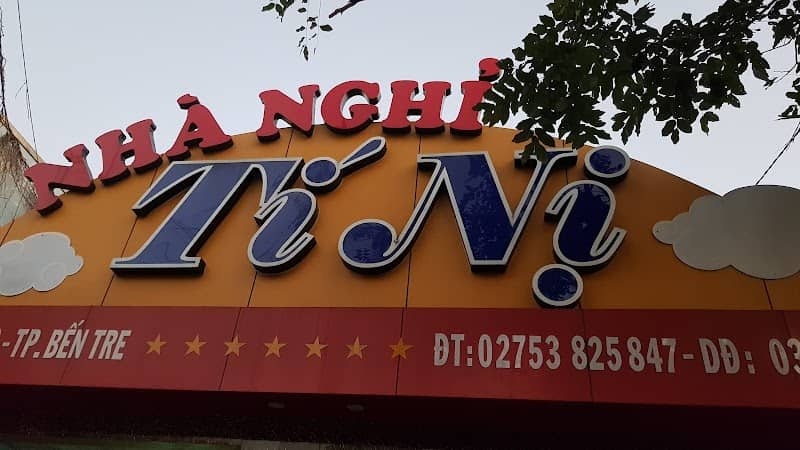 Nhà Nghỉ Tí Nị - hành lang