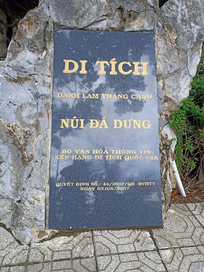 Núi Đá Dựng Hà Tiên