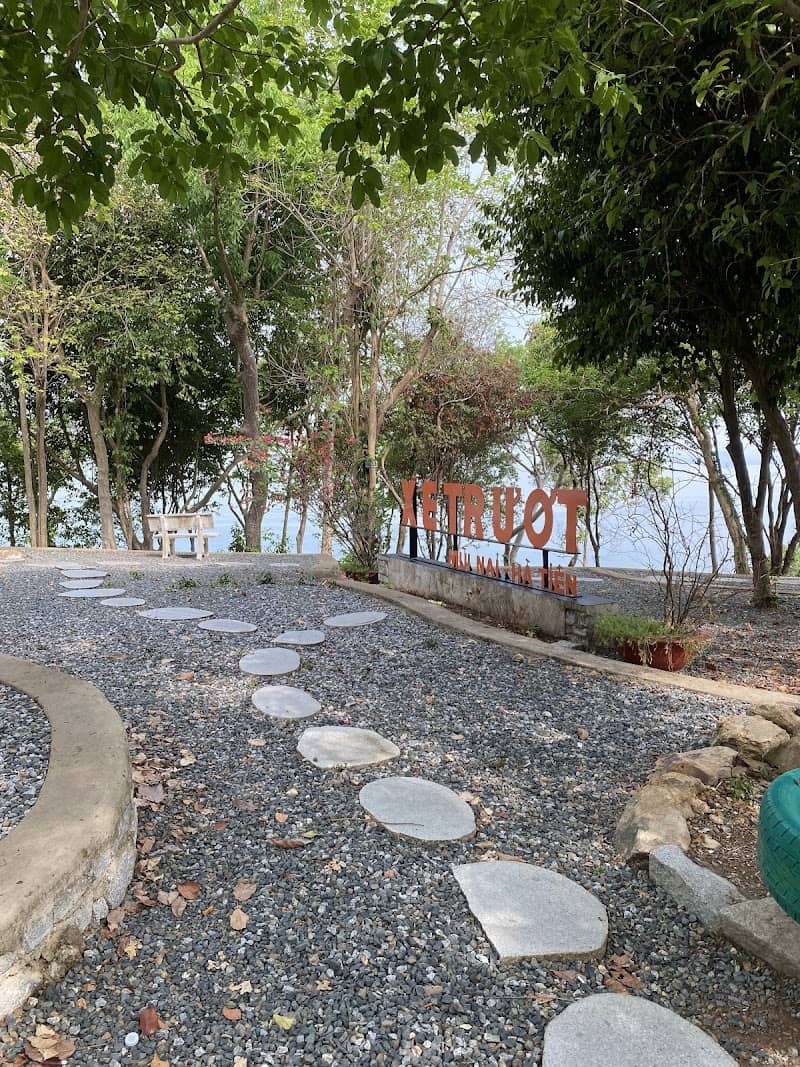 Máng trượt Núi Tà Pang