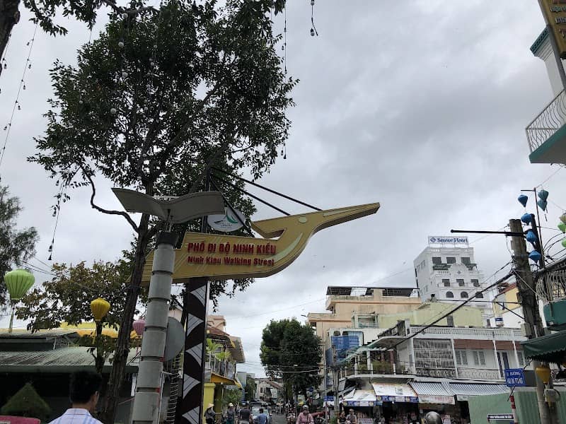 Phố đi bộ Ninh Kiều