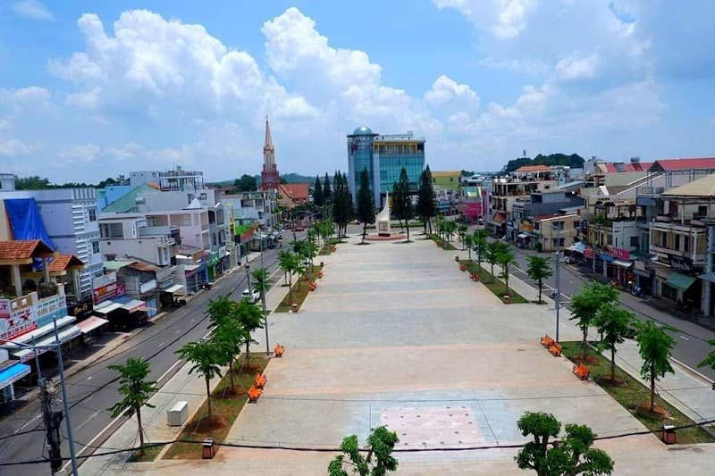 Phố Đi Bộ Phường Long Khánh lung linh về đêm