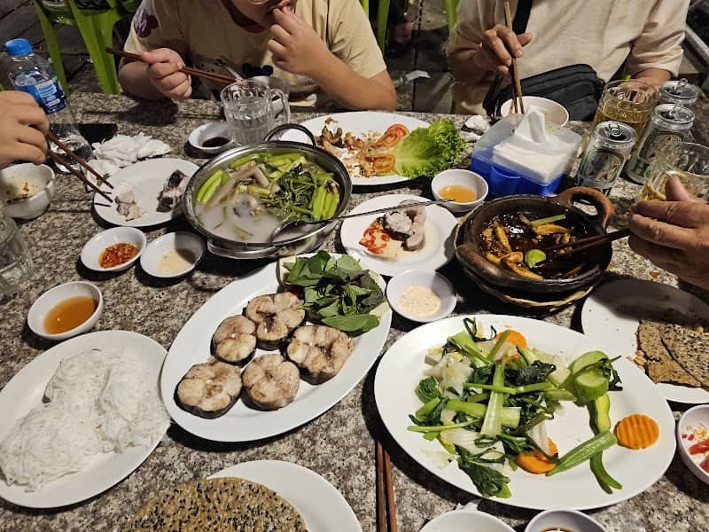 Quán Ăn Tây Sông Hậu