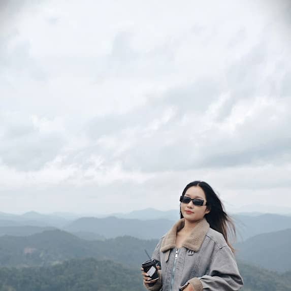 Góc chụp ảnh lãng mạn tại Săn mây Panorama Cầu Đất