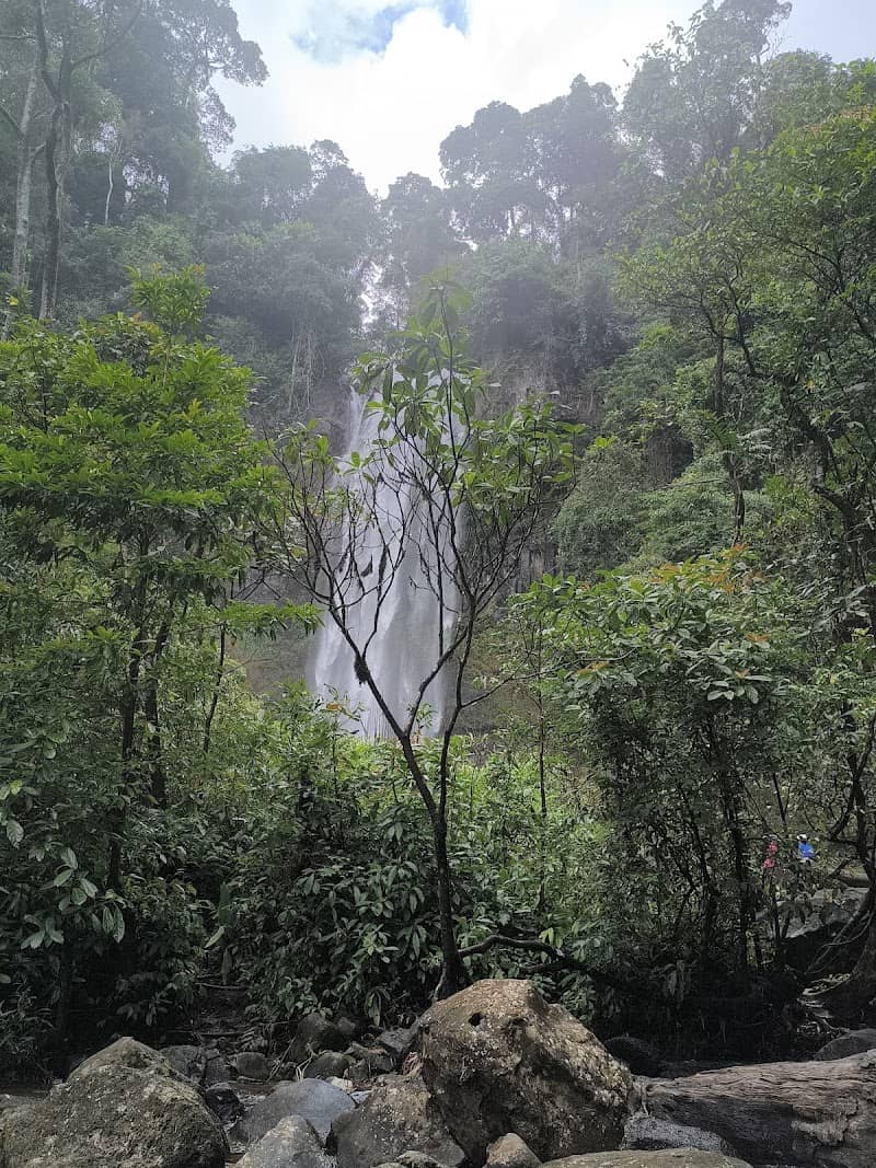 Đường đến Thác Liêng Ài