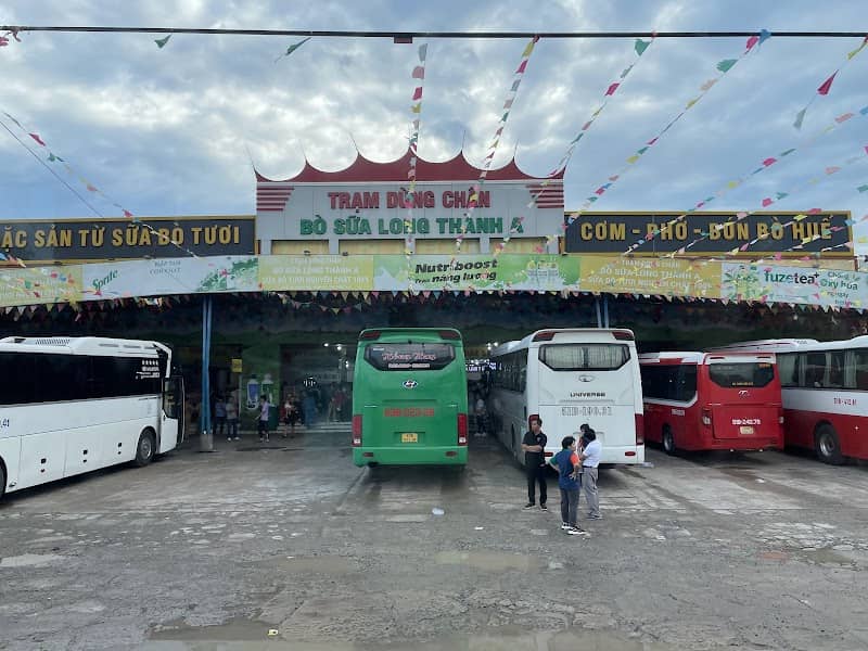 Bên trong Trạm Dừng Chân Bò Sữa Long Thành A