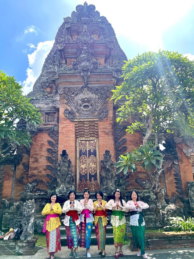 Trụ sở Vietravel - Brochure