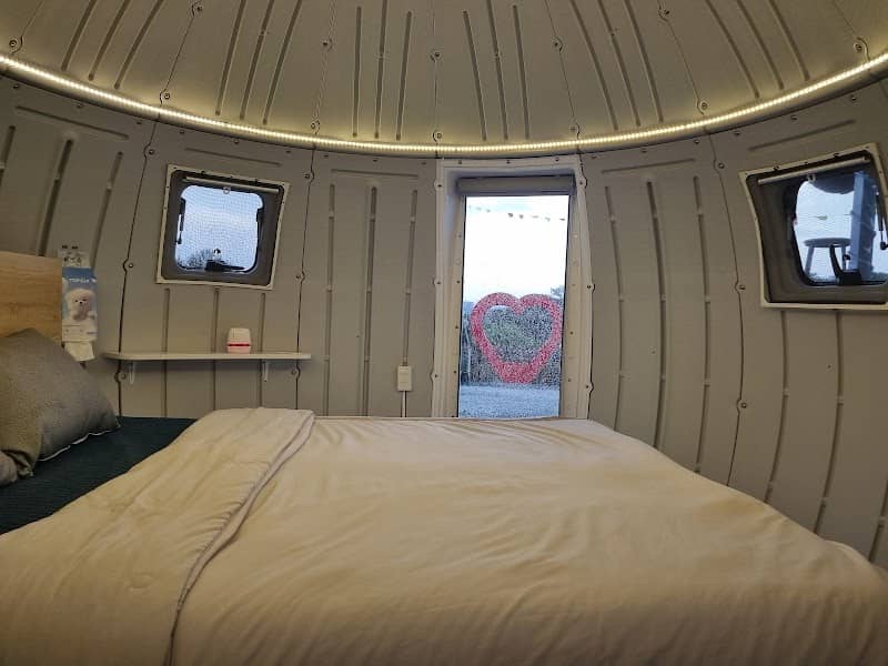 Review Universe Hill in Dalat – Tất Tần Tật Kinh Nghiệm Du Lịch Chuẩn Hàn (Không Cần Visa!)