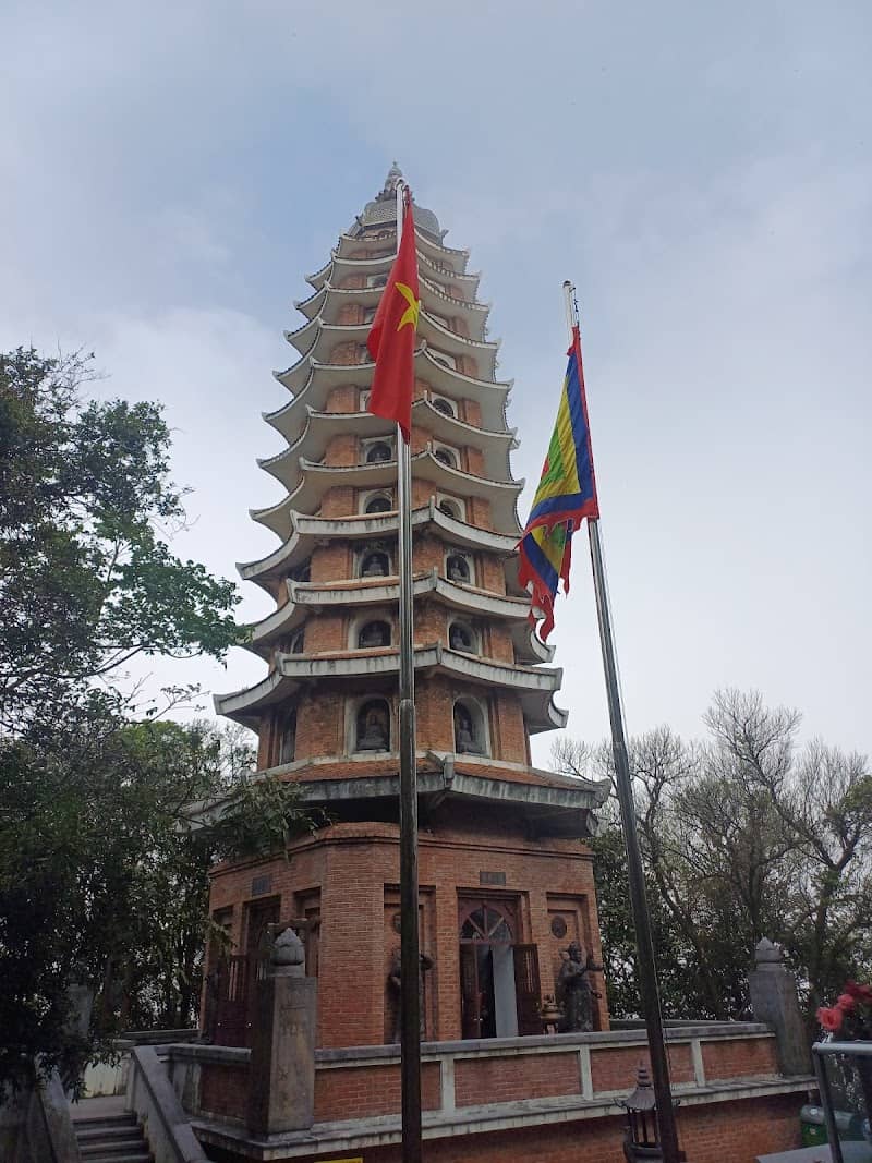 Nhà thờ đổ Ba Vì