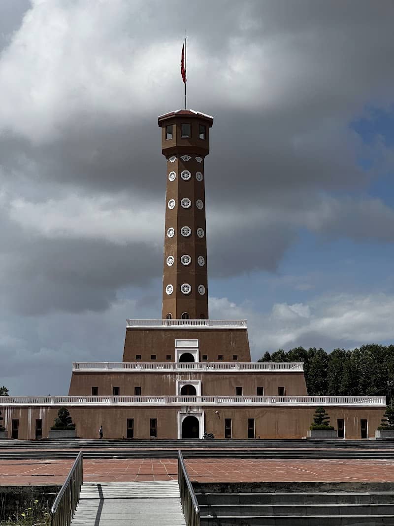 Hoạt động chèo thuyền khám phá rừng đước